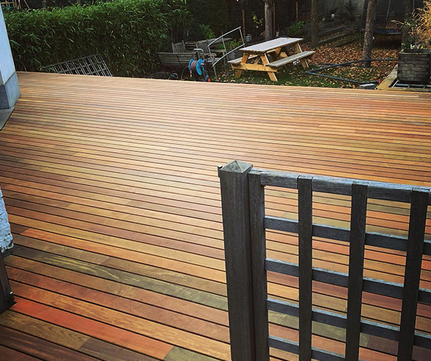 houten terras laten plaatsen